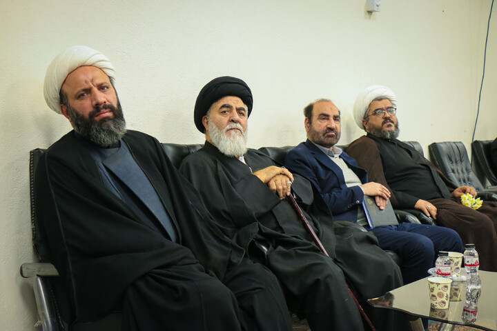 تصاویر/ اختتامیه محفل شعر آن صبح نزدیک در مسجد مقدس جمکران