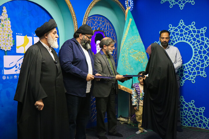 تصاویر/ اختتامیه محفل شعر آن صبح نزدیک در مسجد مقدس جمکران