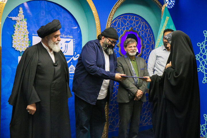 تصاویر/ اختتامیه محفل شعر آن صبح نزدیک در مسجد مقدس جمکران