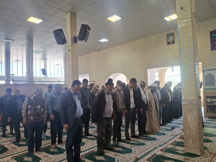 تصاویر/ اقامه نماز جمعه شهر بلورد