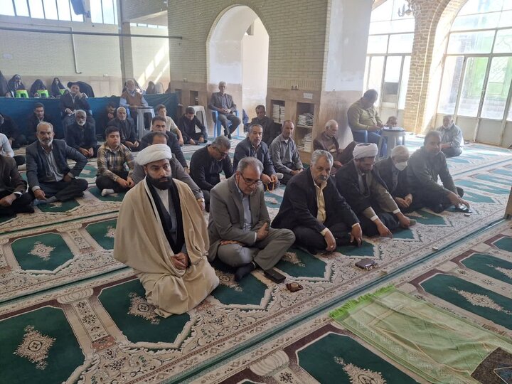 تصاویر/ اقامه نماز جمعه شهر بلورد