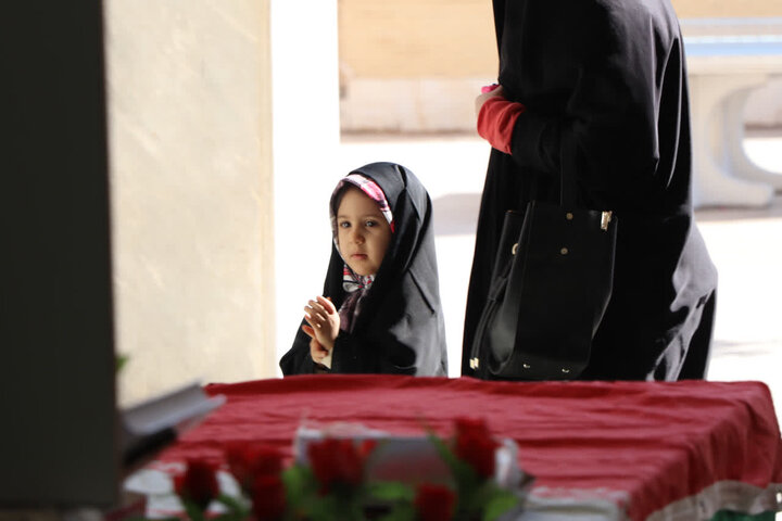 تصاویر/ اقامه نماز جمعه شهر زیدآباد