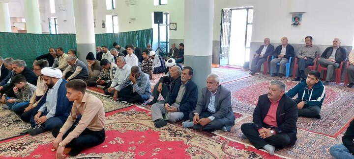 تصاویر/ اقامه نماز جمعه شهر شهداد