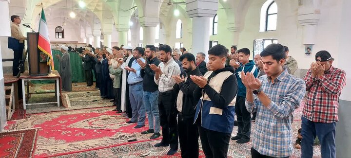 تصاویر/ اقامه نماز جمعه شهر شهداد