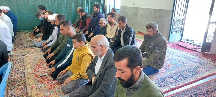 تصاویر/ اقامه نماز جمعه شهر شهداد