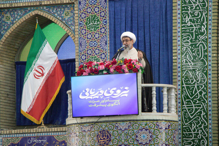 تصاویر/ اقامه نماز جمعه شهر کرمان