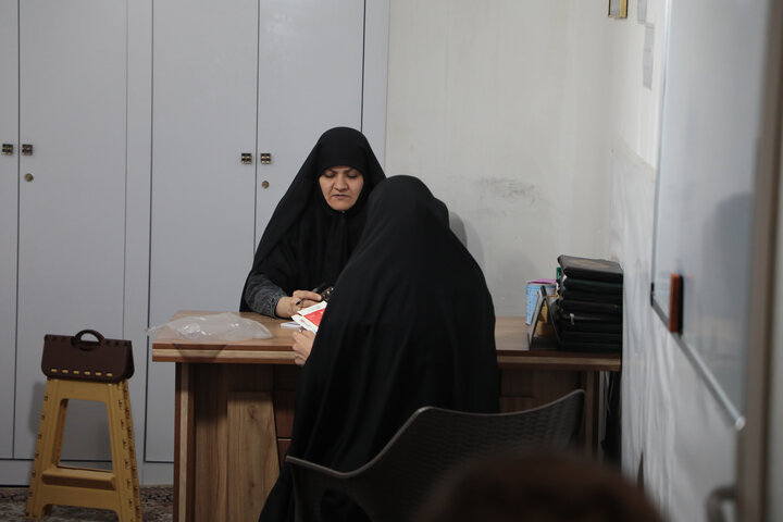 تصاویر/ به مناسبت هفته بسیج اجرای طرح مهر تندرستی در حرم حضرت موسی مبرقع(ع) قم