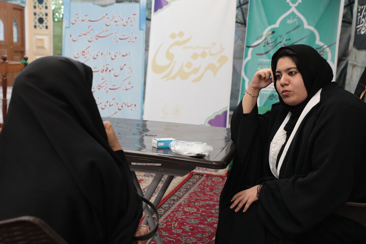 تصاویر/ به مناسبت هفته بسیج اجرای طرح مهر تندرستی در حرم حضرت موسی مبرقع(ع) قم