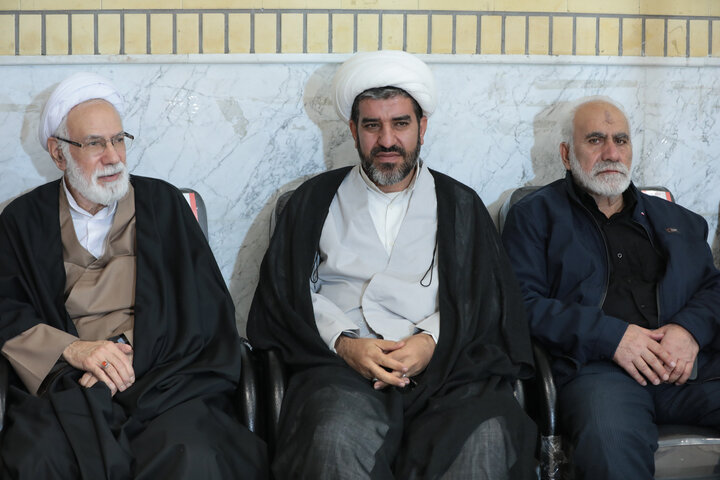 تصاویر/ همایش گرامیداشت هفته بسیج در آستان مقدس امامزاده علی بن جعفر(ع)