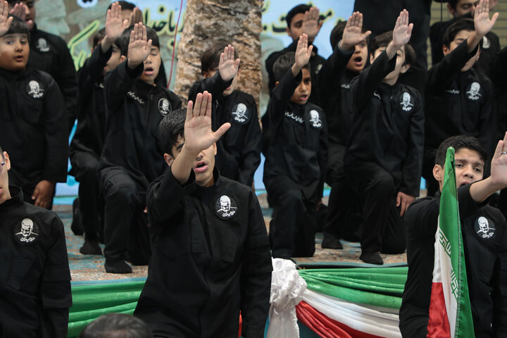 تصاویر/ همایش گرامیداشت هفته بسیج در آستان مقدس امامزاده علی بن جعفر(ع)