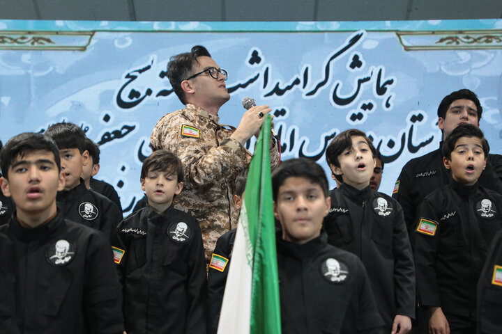 تصاویر/ همایش گرامیداشت هفته بسیج در آستان مقدس امامزاده علی بن جعفر(ع)