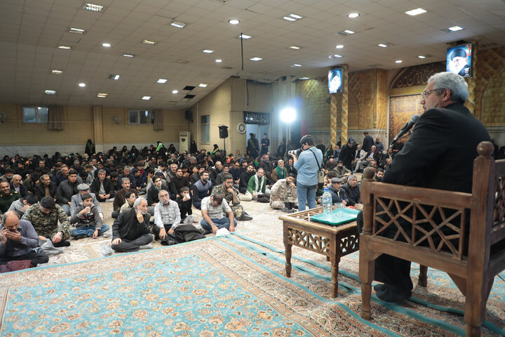 تصاویر/ همایش گرامیداشت هفته بسیج در آستان مقدس امامزاده علی بن جعفر(ع)