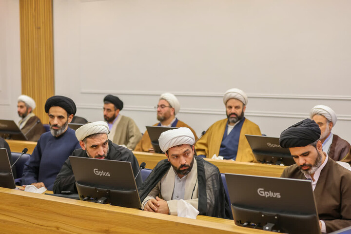 تصاویر | حضور نماینده ولی فقیه در آذربایجان شرقی در دوره دانش‌افزایی تربیت مربی ولایت فقیه