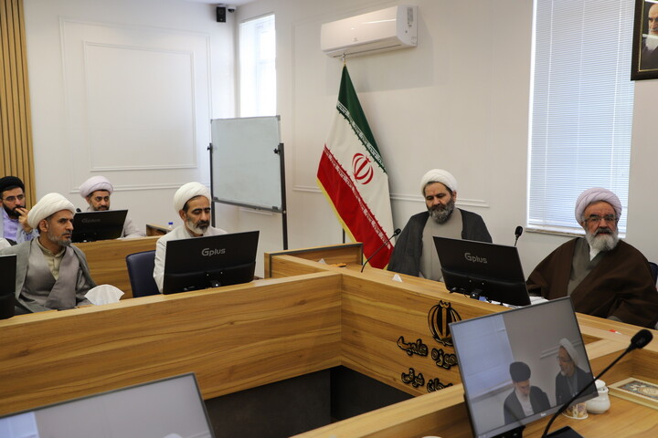 تصاویر | حضور امام جمعه مرند در دوره دانش‌افزایی اساتید حوزه‌ های علمیه شمالغرب کشور