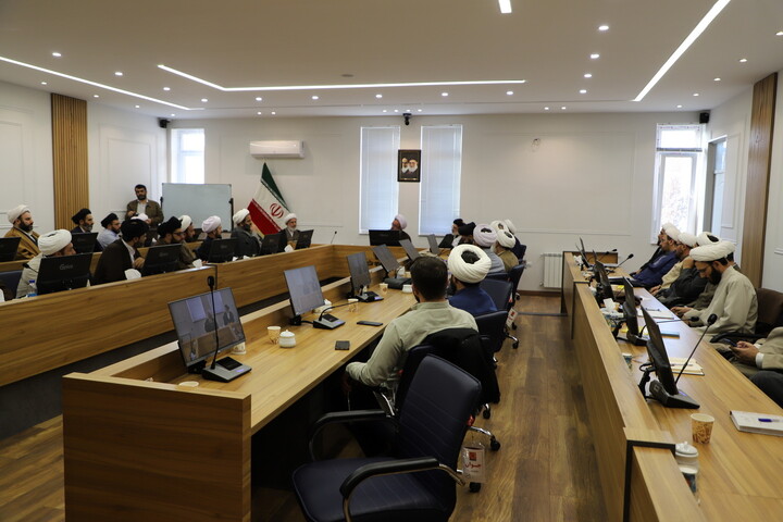 تصاویر | حضور امام جمعه مرند در دوره دانش‌افزایی اساتید حوزه‌ های علمیه شمالغرب کشور