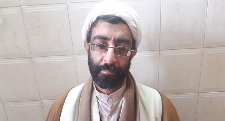 بسته‌های معیشتی بین مردم کم‌درآمد برزک توزیع شد