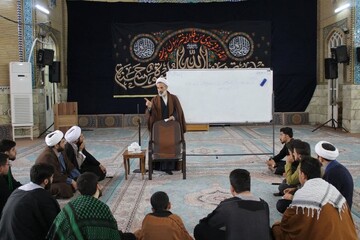 تصاویر/ حضور طلاب و اساتید مدرسه علمیه امام خمینی(ره) هرسین در قم