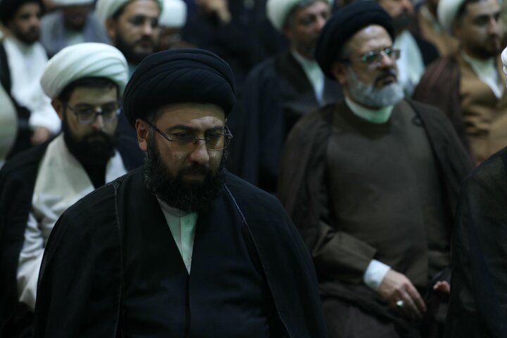 تصاویر دیدار مدیر حوزه های علمیه با طلاب و روحانیون ایرانی مقیم نجف اشرف