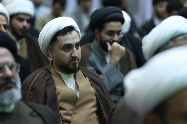 تصاویر دیدار مدیر حوزه های علمیه با طلاب و روحانیون ایرانی مقیم نجف اشرف