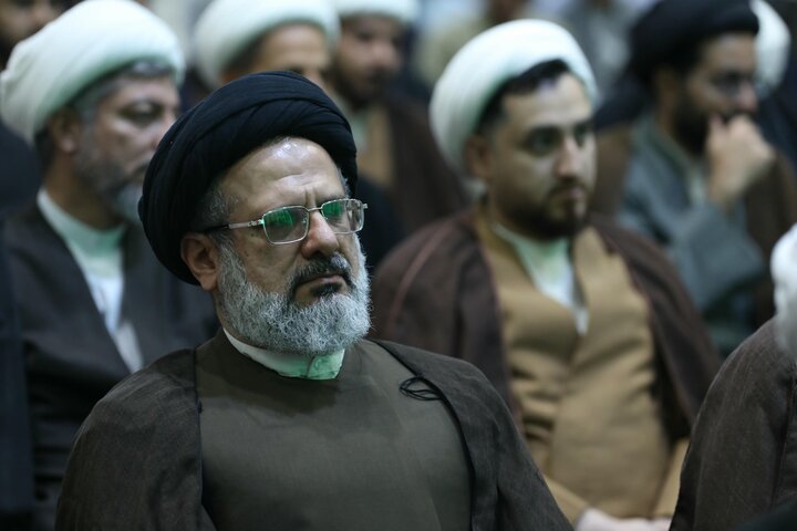 تصاویر دیدار مدیر حوزه های علمیه با طلاب و روحانیون ایرانی مقیم نجف اشرف