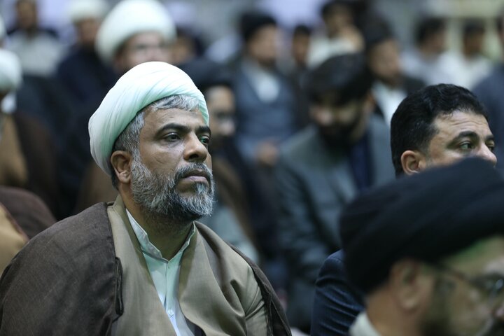 تصاویر دیدار مدیر حوزه های علمیه با طلاب و روحانیون ایرانی مقیم نجف اشرف