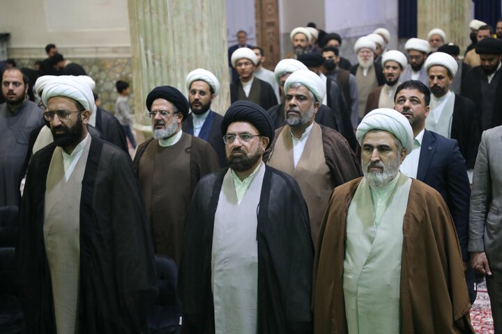 تصاویر دیدار مدیر حوزه های علمیه با طلاب و روحانیون ایرانی مقیم نجف اشرف