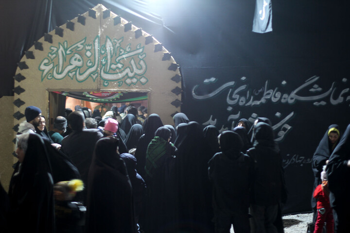 نمایشگاه فاطمه (س) راه نجات در بیرجند