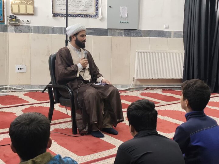 تصاویر/برگزاری مراسم شنبه های قرآنی در مدرسه علمیه نورآباد