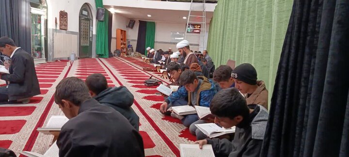 تصاویر/برگزاری مراسم شنبه های قرآنی در مدرسه علمیه نورآباد
