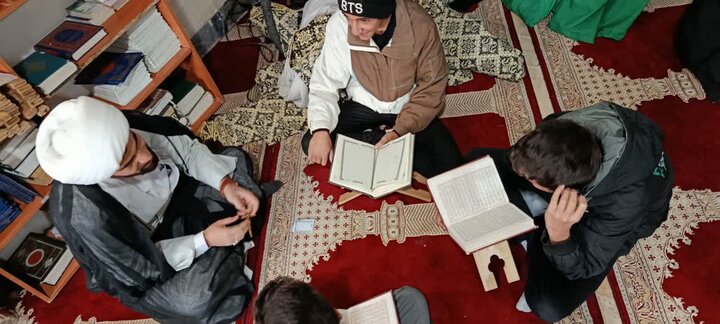 تصاویر/برگزاری مراسم شنبه های قرآنی در مدرسه علمیه نورآباد