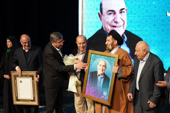 آیین نکوداشت پروفسور سکندر امان الهی بهاروند در خرم‌آباد
