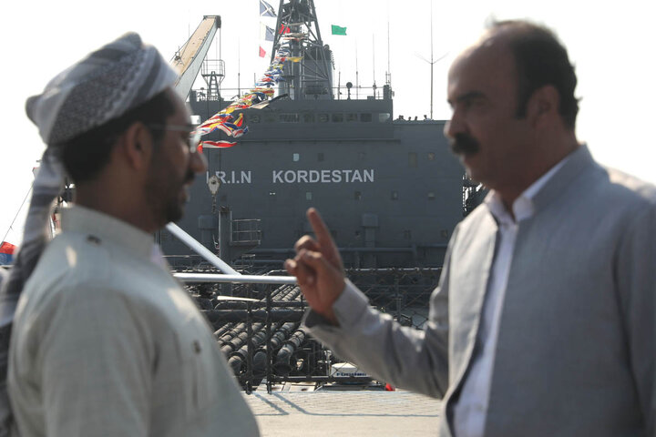 تصاویر/  رونمایی از پایگاه شناوری «کردستان» و الحاق ناوشکن «سهند