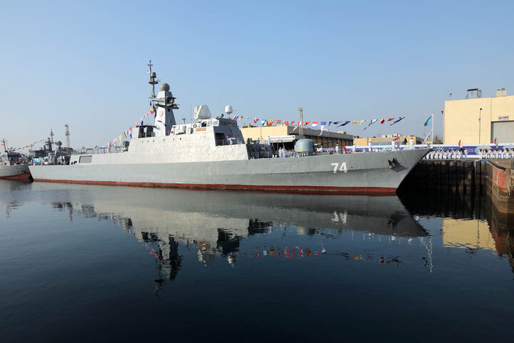 تصاویر/  رونمایی از پایگاه شناوری «کردستان» و الحاق ناوشکن «سهند