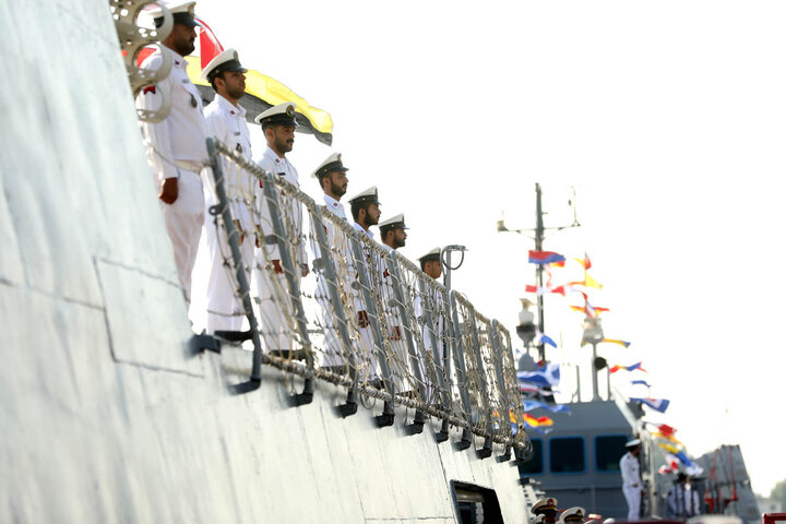 تصاویر/  رونمایی از پایگاه شناوری «کردستان» و الحاق ناوشکن «سهند