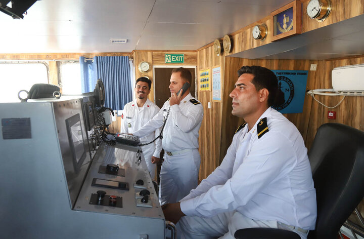 تصاویر/  رونمایی از پایگاه شناوری «کردستان» و الحاق ناوشکن «سهند