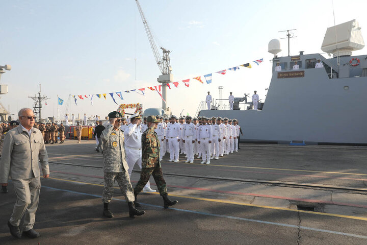 تصاویر/  رونمایی از پایگاه شناوری «کردستان» و الحاق ناوشکن «سهند