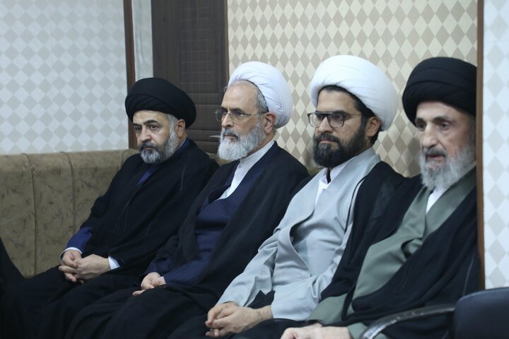 دیدار آیت الله اعرافی با برخی از اساتید حوزه علمیه نجف اشرف