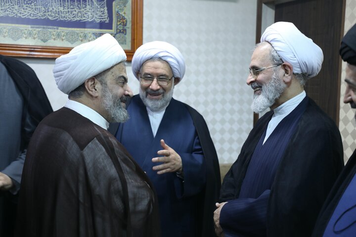 دیدار آیت الله اعرافی با برخی از اساتید حوزه علمیه نجف اشرف