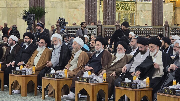 تصاویر/ هم اکنون برگزاری کنگره میرزای نائینی در حرم امام حسین علیه السلام