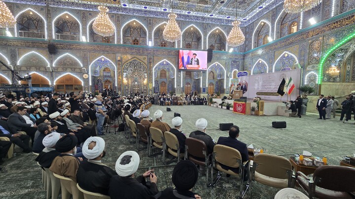 تصاویر/ هم اکنون برگزاری کنگره میرزای نائینی در حرم امام حسین علیه السلام