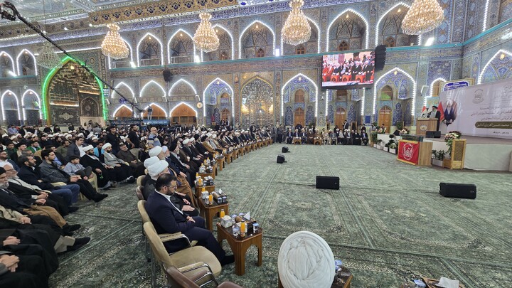 تصاویر/ هم اکنون برگزاری کنگره میرزای نائینی در حرم امام حسین علیه السلام