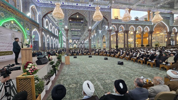 تصاویر/ هم اکنون برگزاری کنگره میرزای نائینی در حرم امام حسین علیه السلام