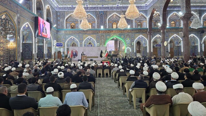 تصاویر/ هم اکنون برگزاری کنگره میرزای نائینی در حرم امام حسین علیه السلام