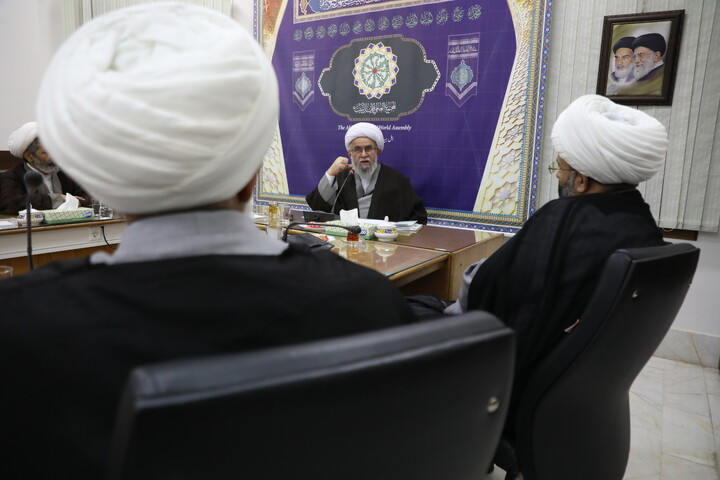 تصاویر / دیدار اعضای برگزاری همایش ملی بزرگداشت آیت‌الله یزدی با استاد رمضانی