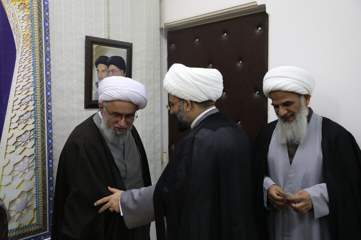 تصاویر / دیدار اعضای برگزاری همایش ملی بزرگداشت آیت‌الله یزدی با استاد رمضانی