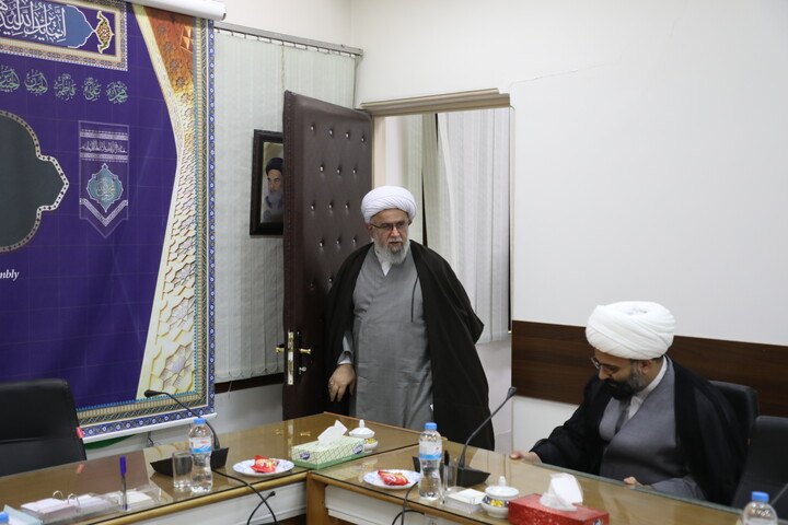 تصاویر / دیدار اعضای برگزاری همایش ملی بزرگداشت آیت‌الله یزدی با استاد رمضانی