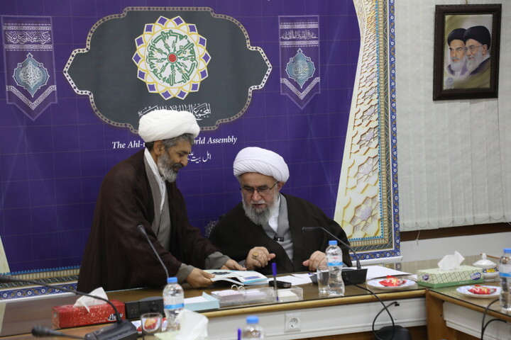 تصاویر / دیدار اعضای برگزاری همایش ملی بزرگداشت آیت‌الله یزدی با استاد رمضانی