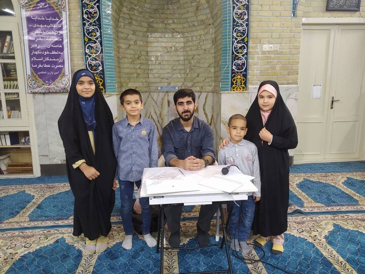 تصاویر/ آموزش حفظ قرآن با مشارکت روحانیون در دارالقرآن الکریم مسجد علی بن الحسین(ع)