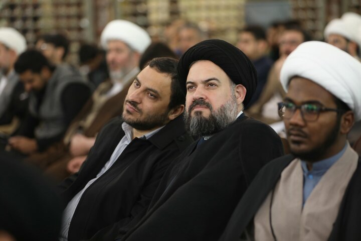 تصاویر/ برگزاری کنگره بین المللی میرزای نائینی در حرم امام حسین علیه السلام کربلای معلی (1)