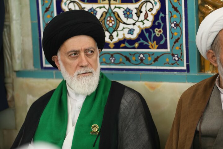 تصاویر/ برگزاری کنگره بین المللی میرزای نائینی در حرم امام حسین علیه السلام کربلای معلی (1)
